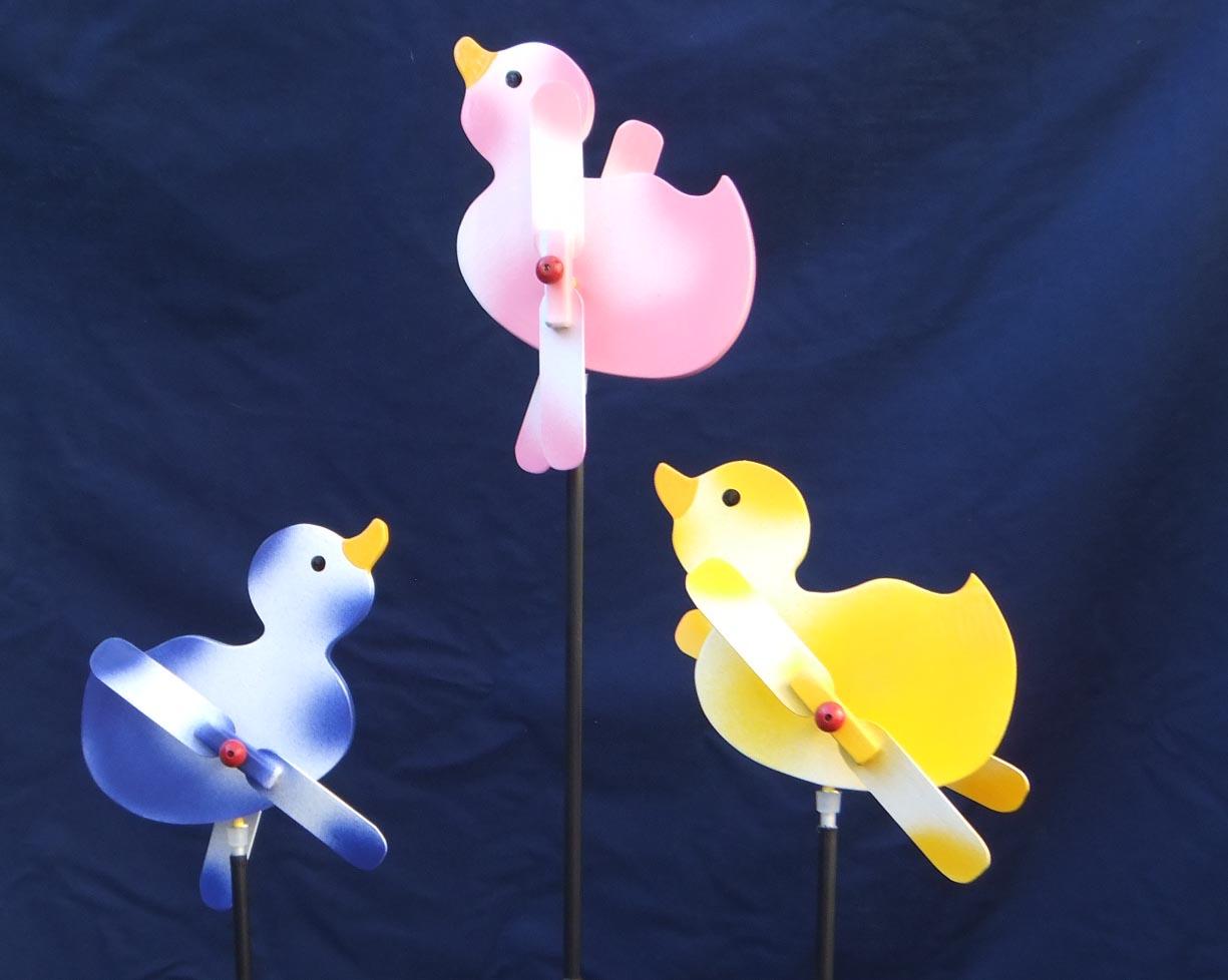 赤ちゃんバード　3羽セット　羽根つき風見鶏　木製　手造り1枚目の画像